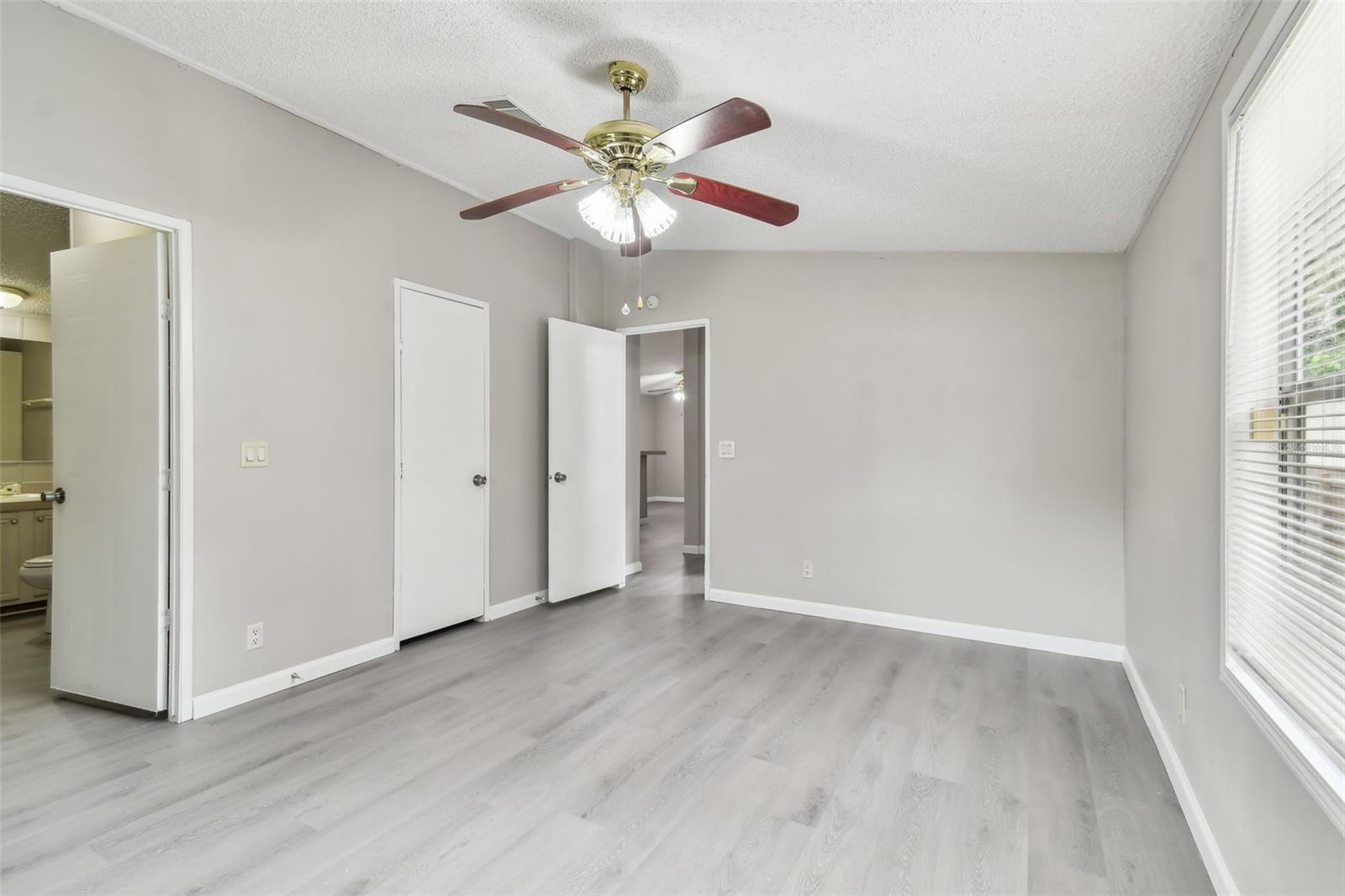 BAY HILLS VILLAGE A CONDOMINIUM LOT 19 BLOCK 2 - Residential