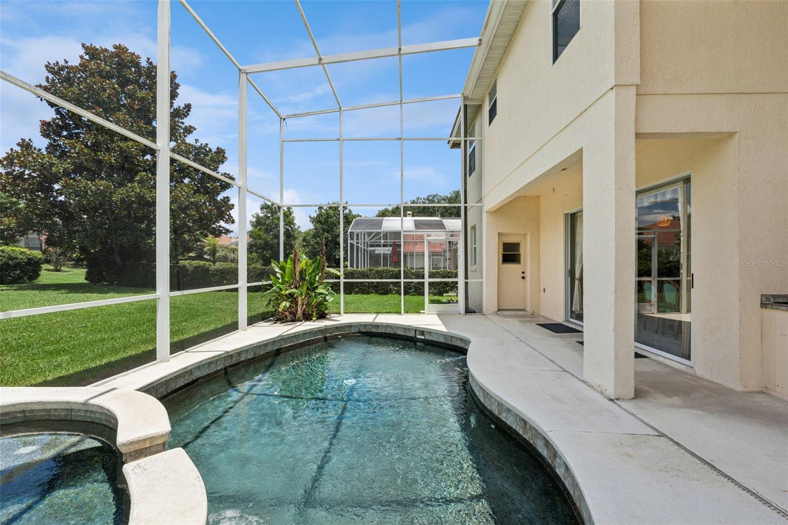 HERITAGE BAY DRIVE PHILLIPS FLR - Residential