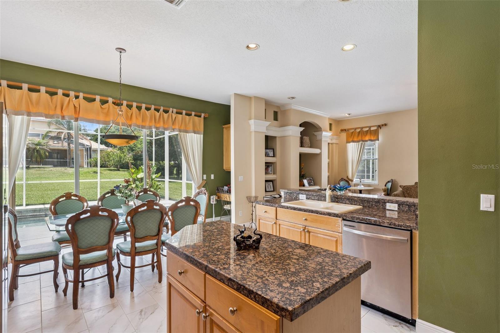 HERITAGE BAY DRIVE PHILLIPS FLR - Residential