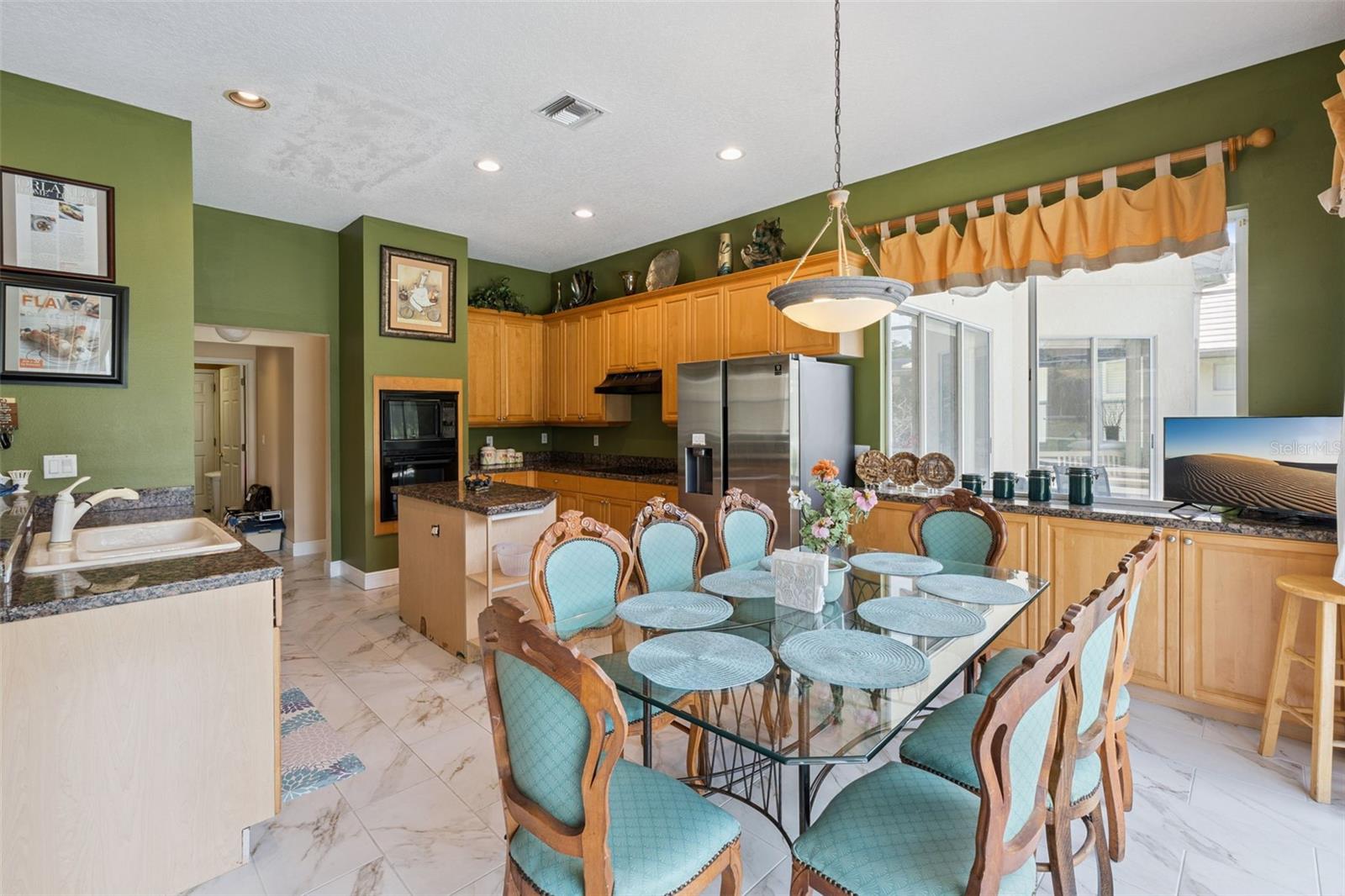 HERITAGE BAY DRIVE PHILLIPS FLR - Residential