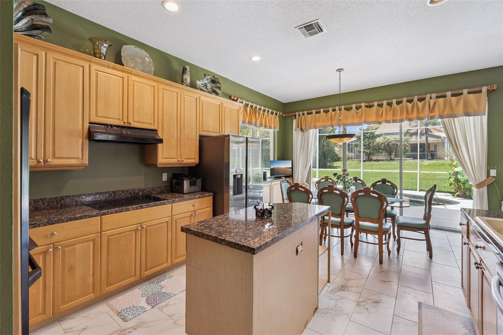 HERITAGE BAY DRIVE PHILLIPS FLR - Residential