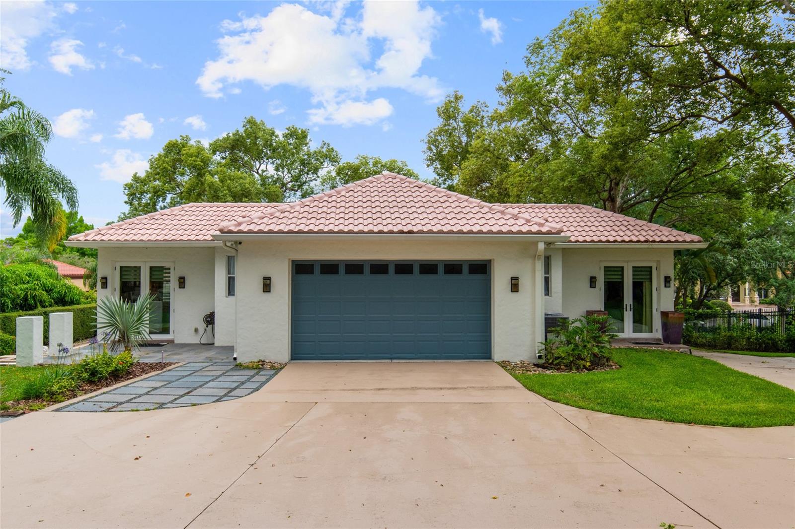 SPRING LAKE POINTE - Residential