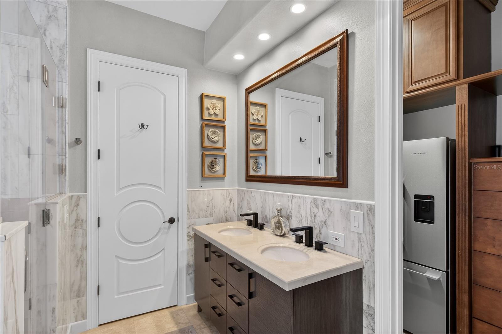 SPRING LAKE POINTE - Residential