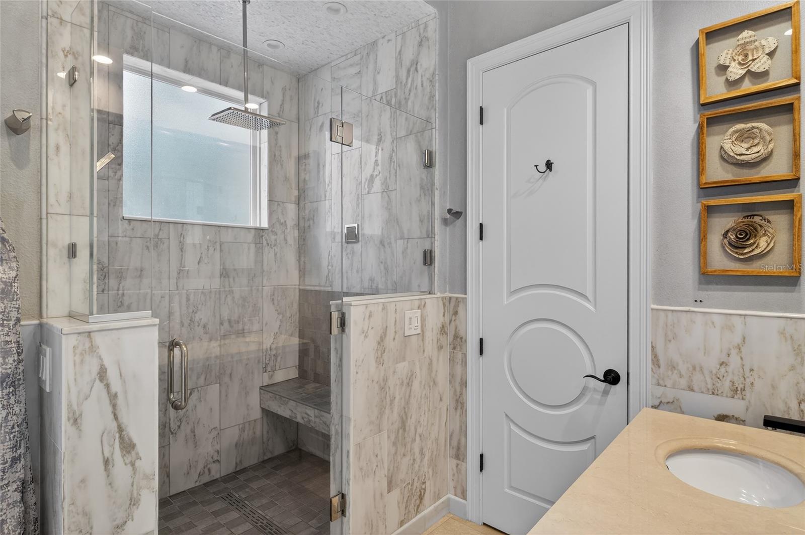 SPRING LAKE POINTE - Residential