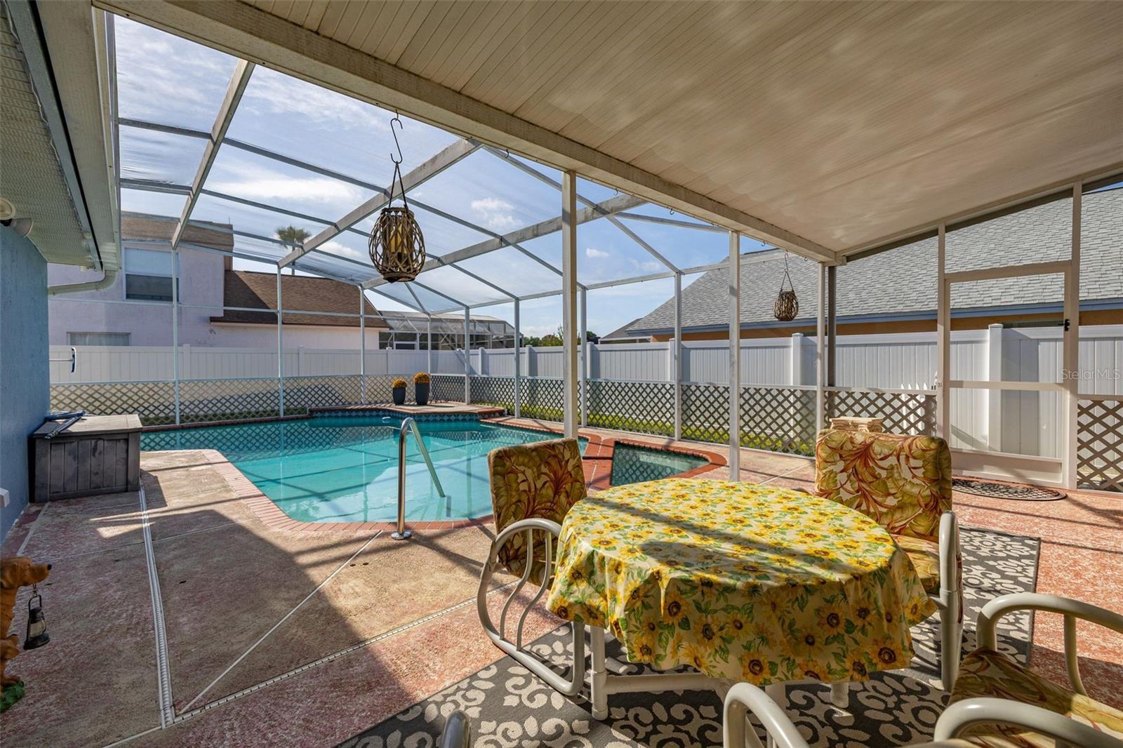 LINDFIELDS UNIT 3 - Residential