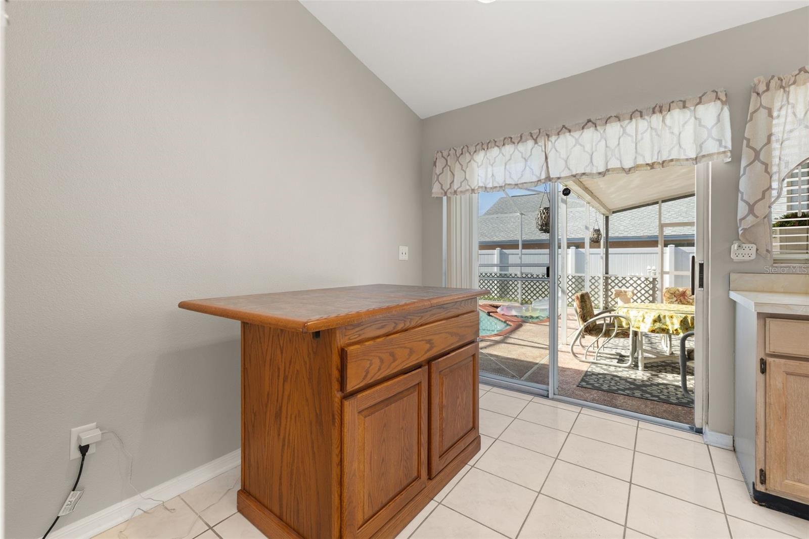 LINDFIELDS UNIT 3 - Residential
