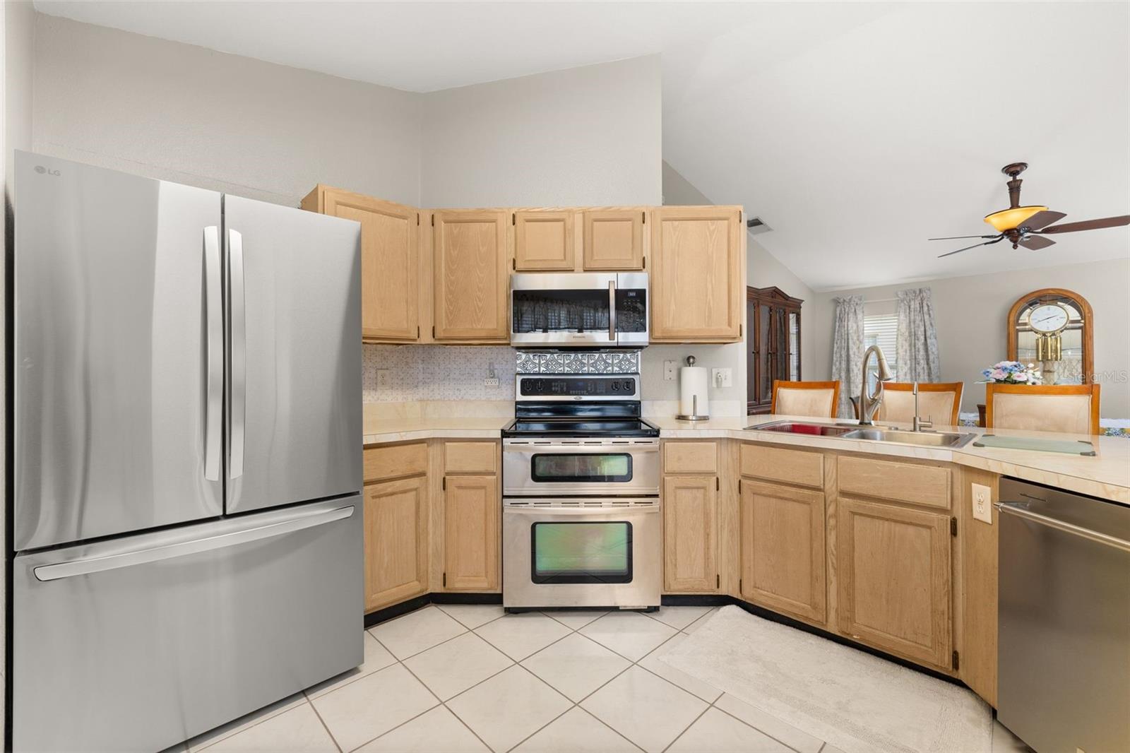 LINDFIELDS UNIT 3 - Residential