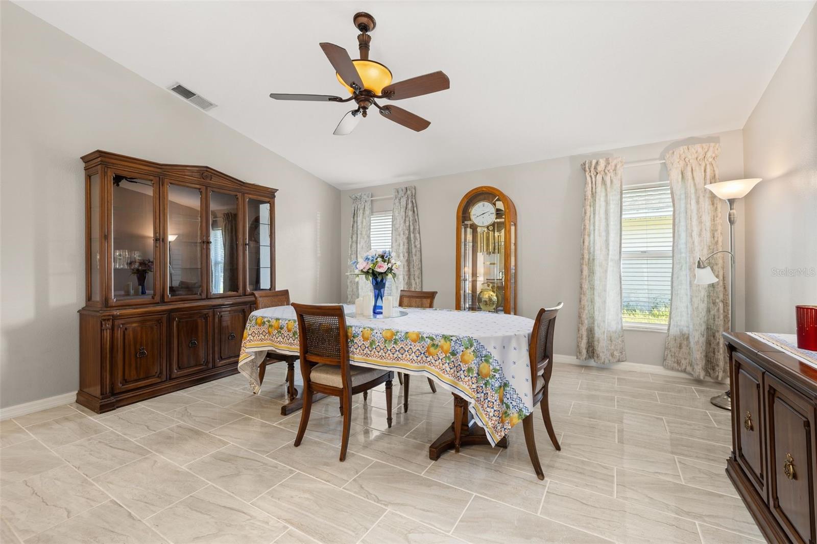 LINDFIELDS UNIT 3 - Residential