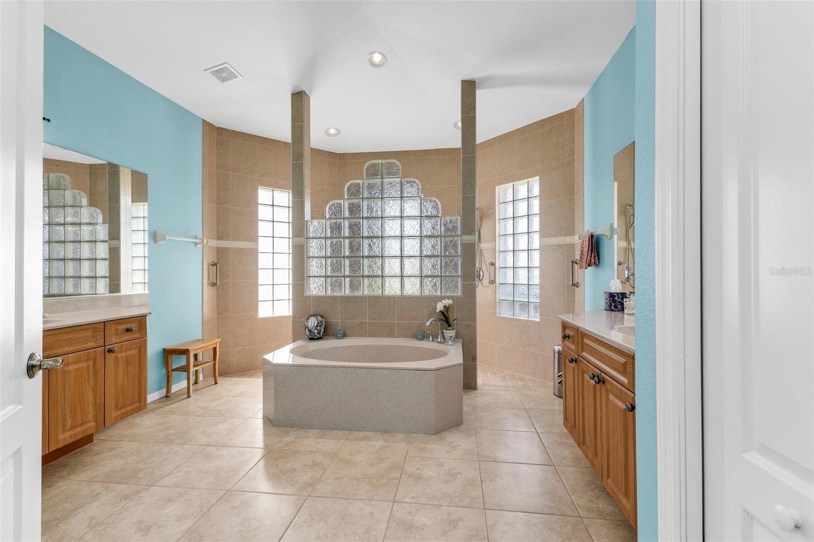 ROTONDA WEST PINE VALLEY - Residential