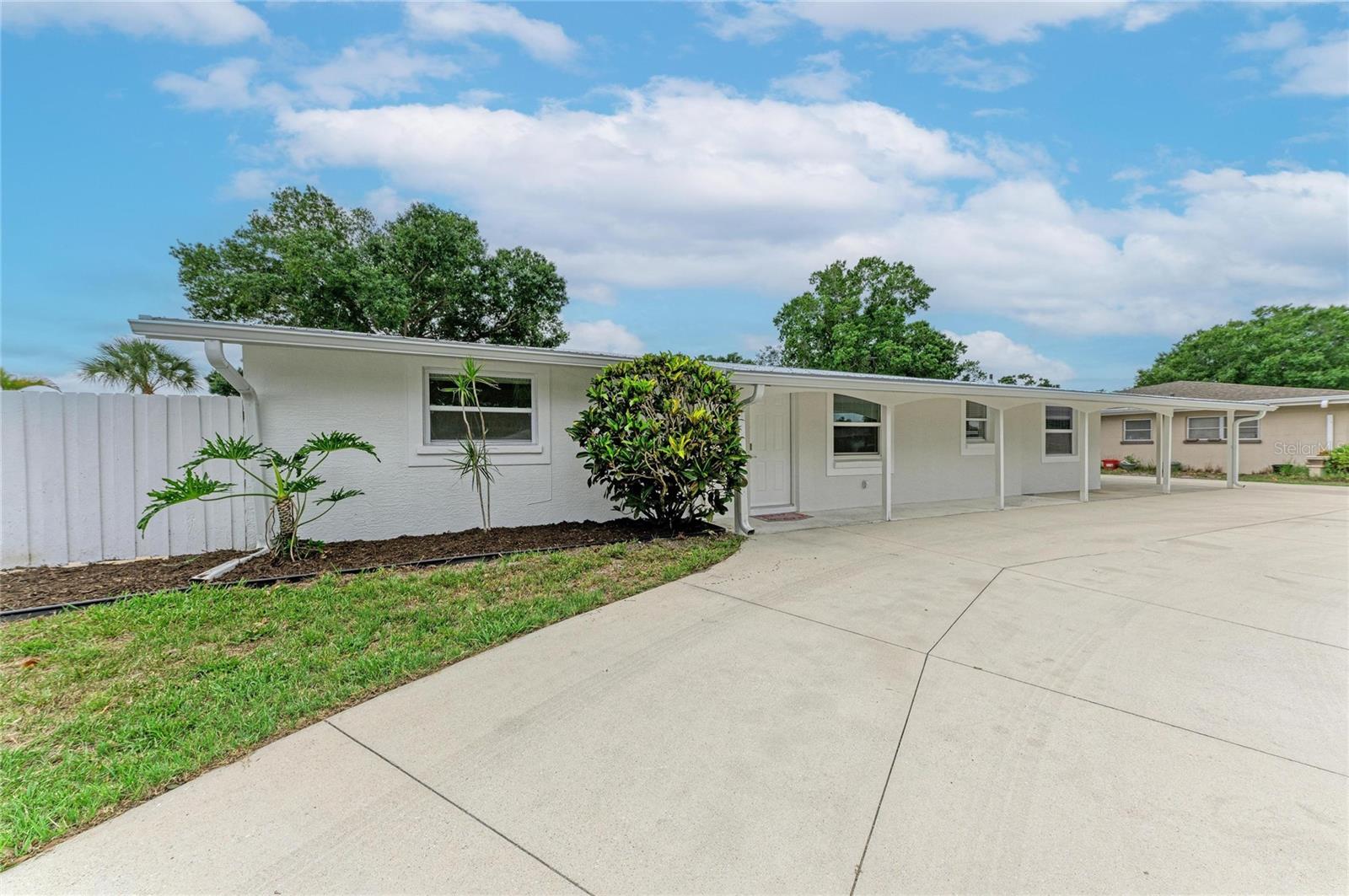 SOUTH GATE - Residential