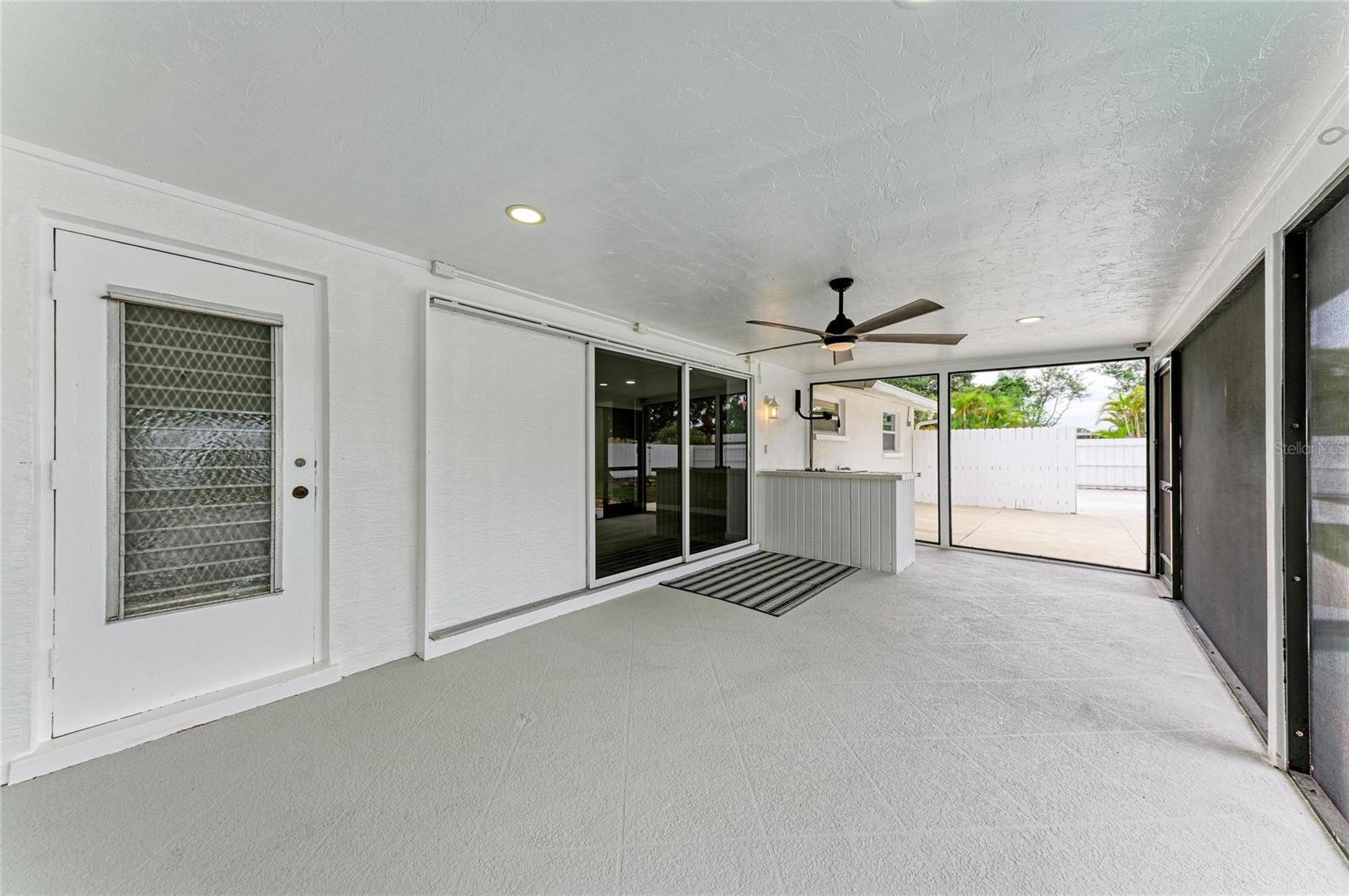SOUTH GATE - Residential