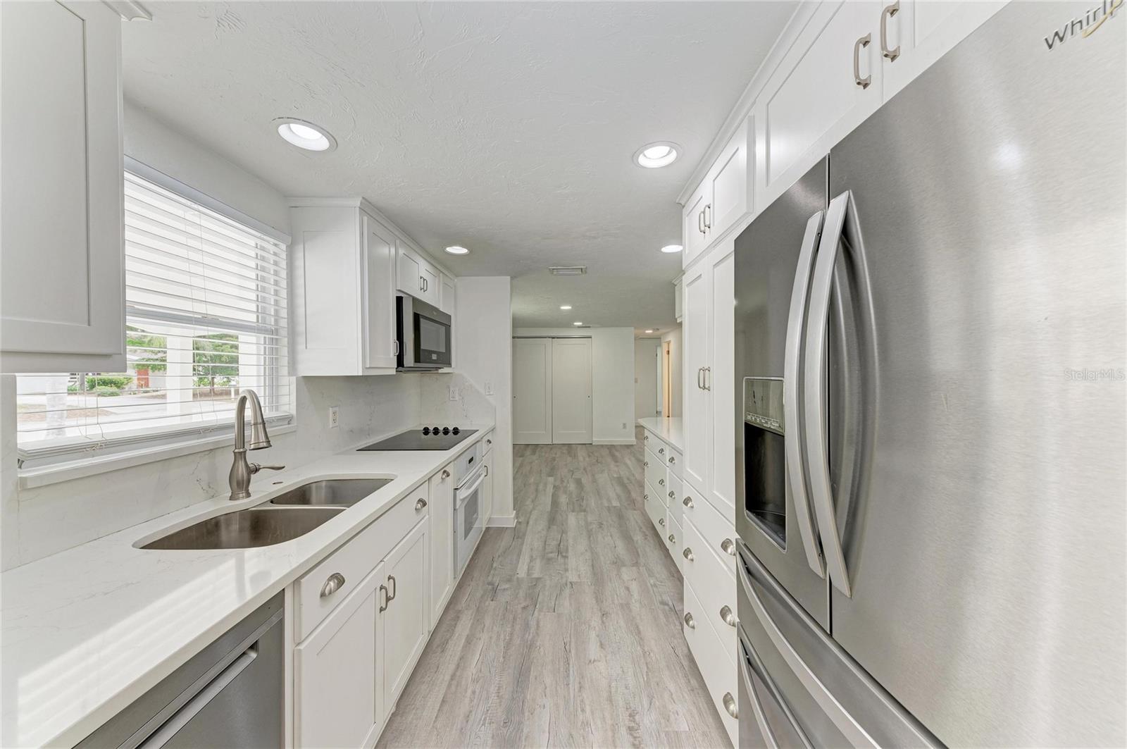 SOUTH GATE - Residential