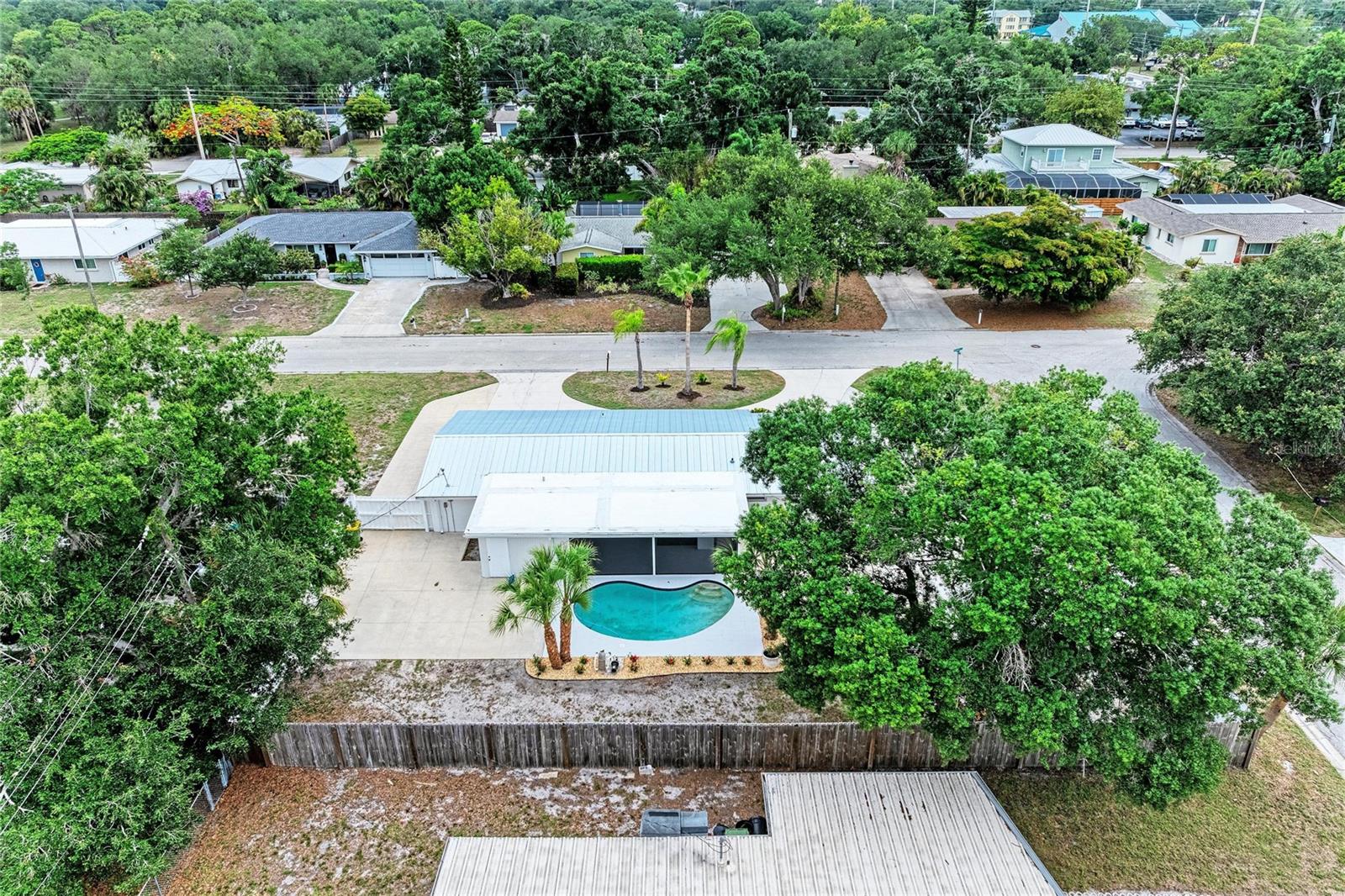 SOUTH GATE - Residential