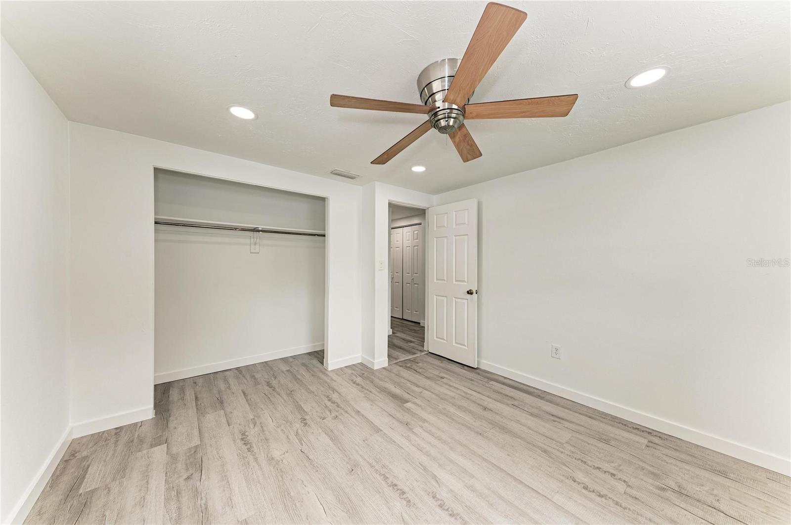 SOUTH GATE - Residential
