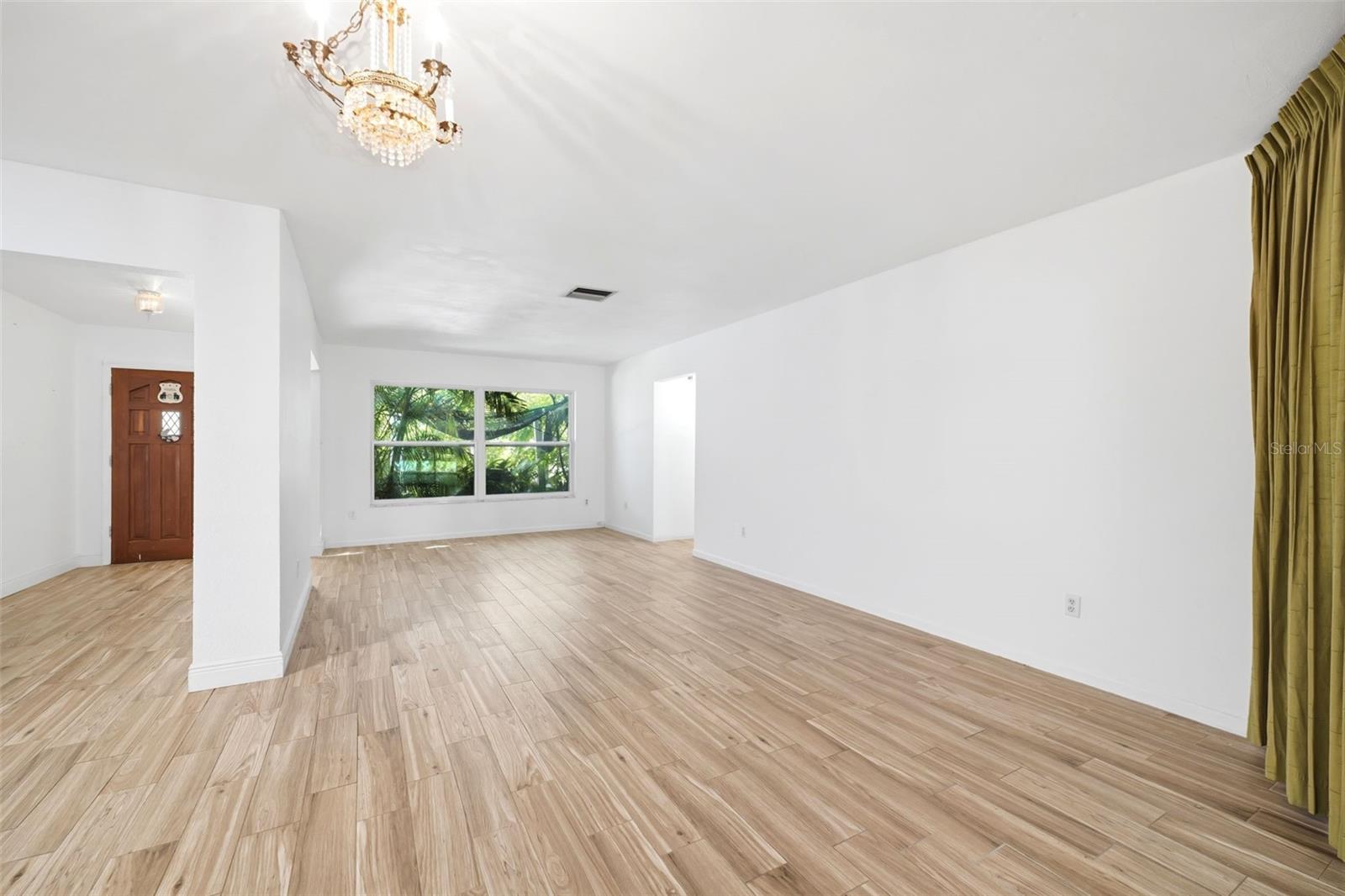 GOLDEN ACRES - Residential