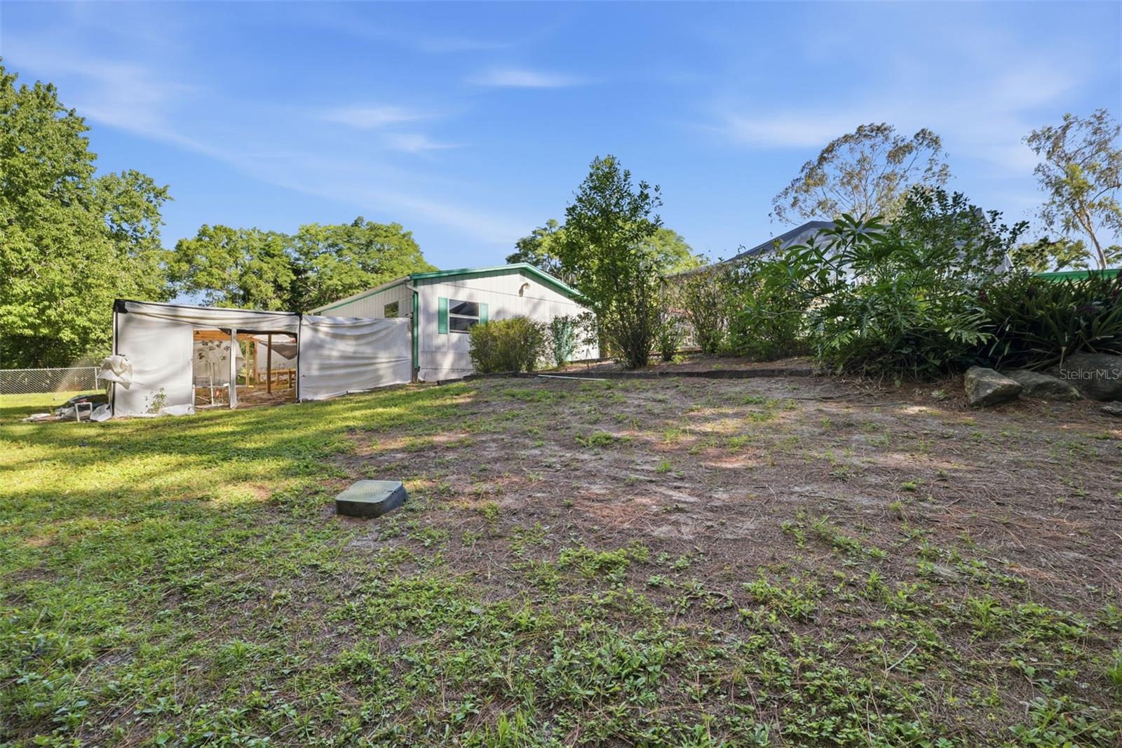 GOLDEN ACRES - Residential