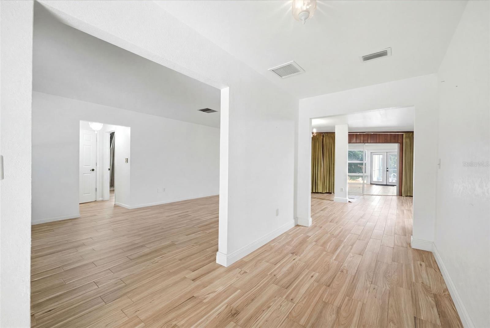 GOLDEN ACRES - Residential