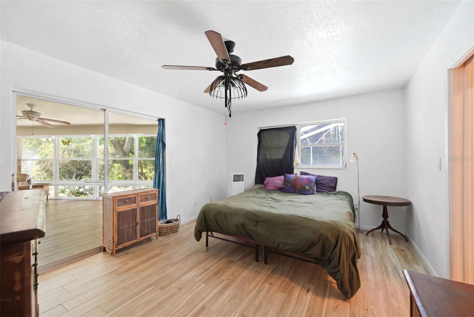 GOLDEN ACRES - Residential