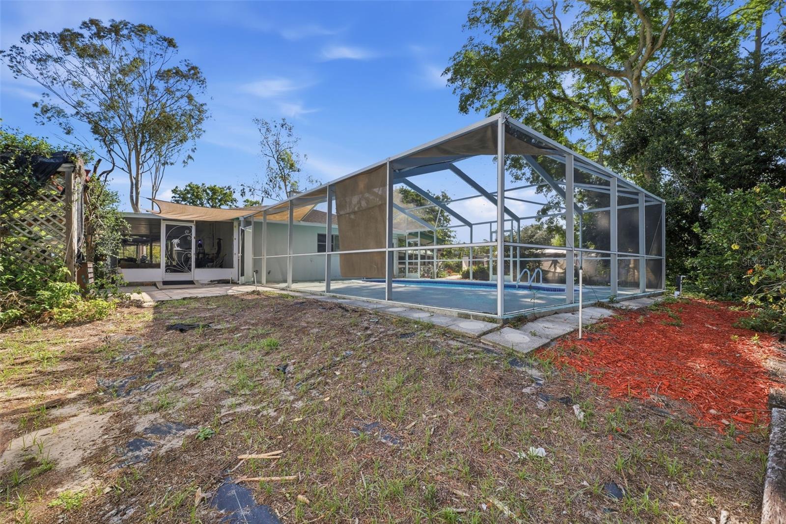 GOLDEN ACRES - Residential