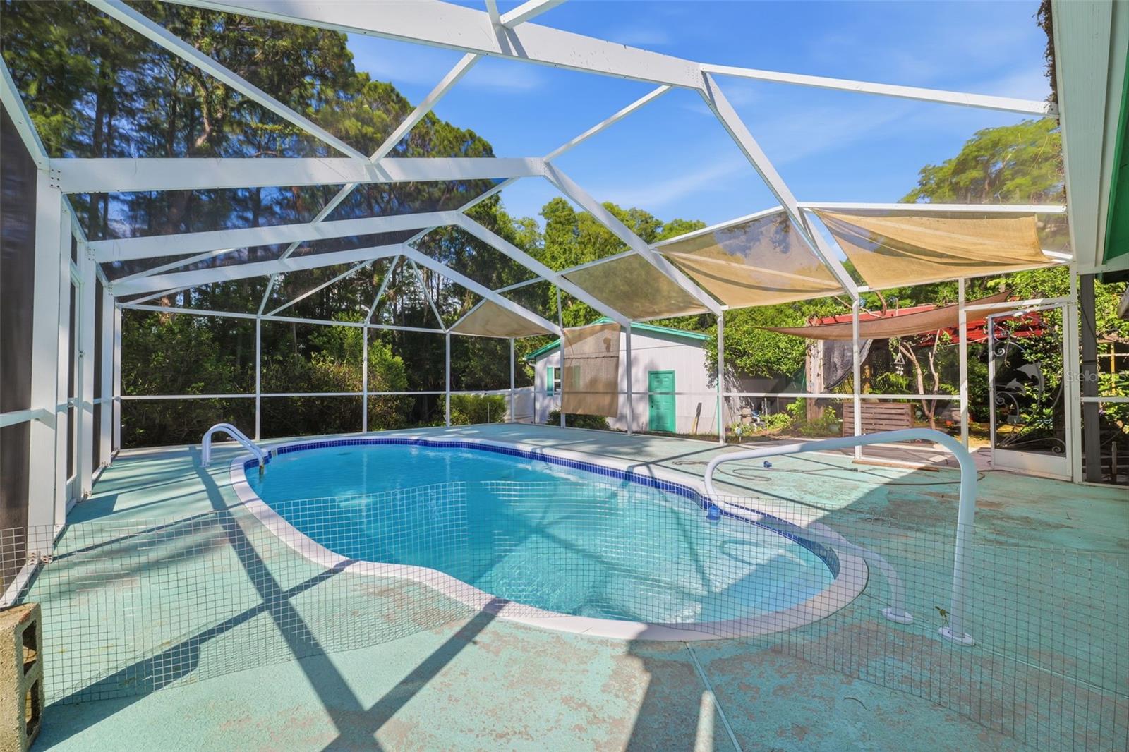 GOLDEN ACRES - Residential