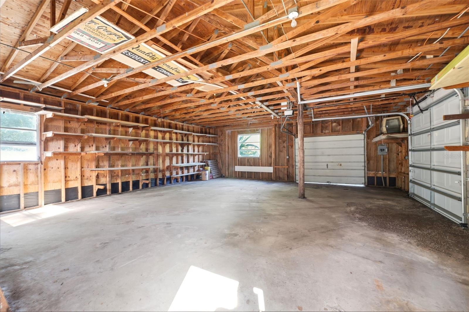 GOLDEN ACRES - Residential