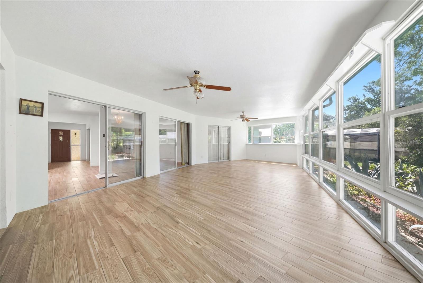 GOLDEN ACRES - Residential