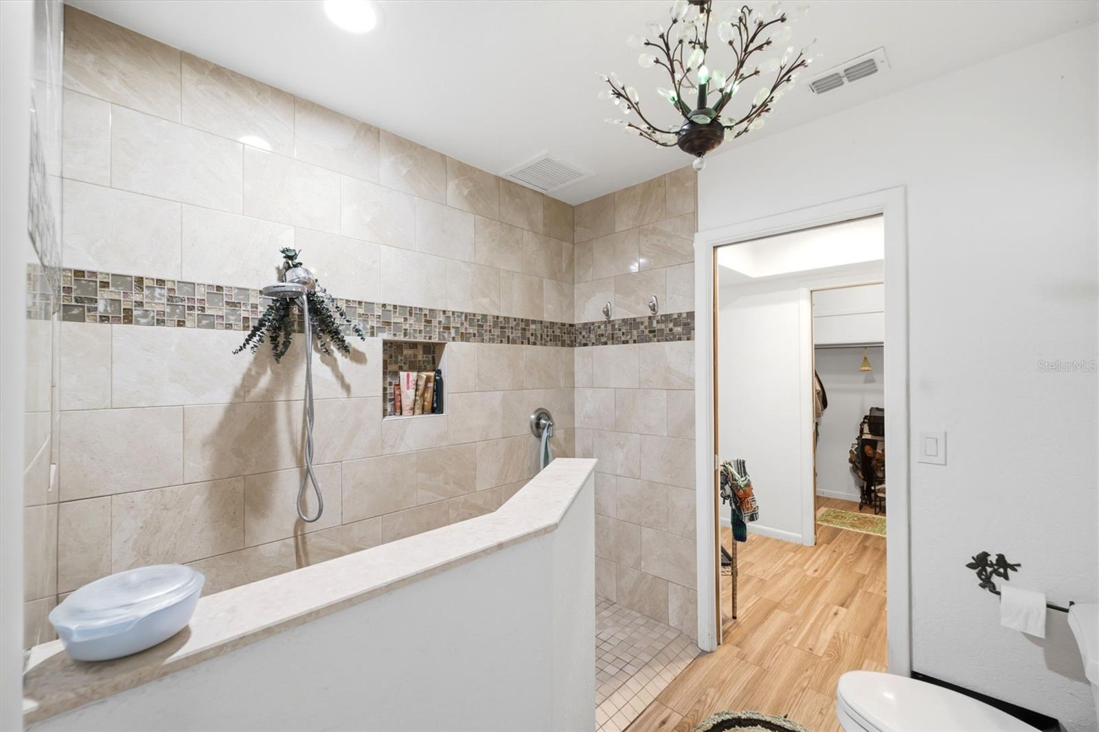 GOLDEN ACRES - Residential