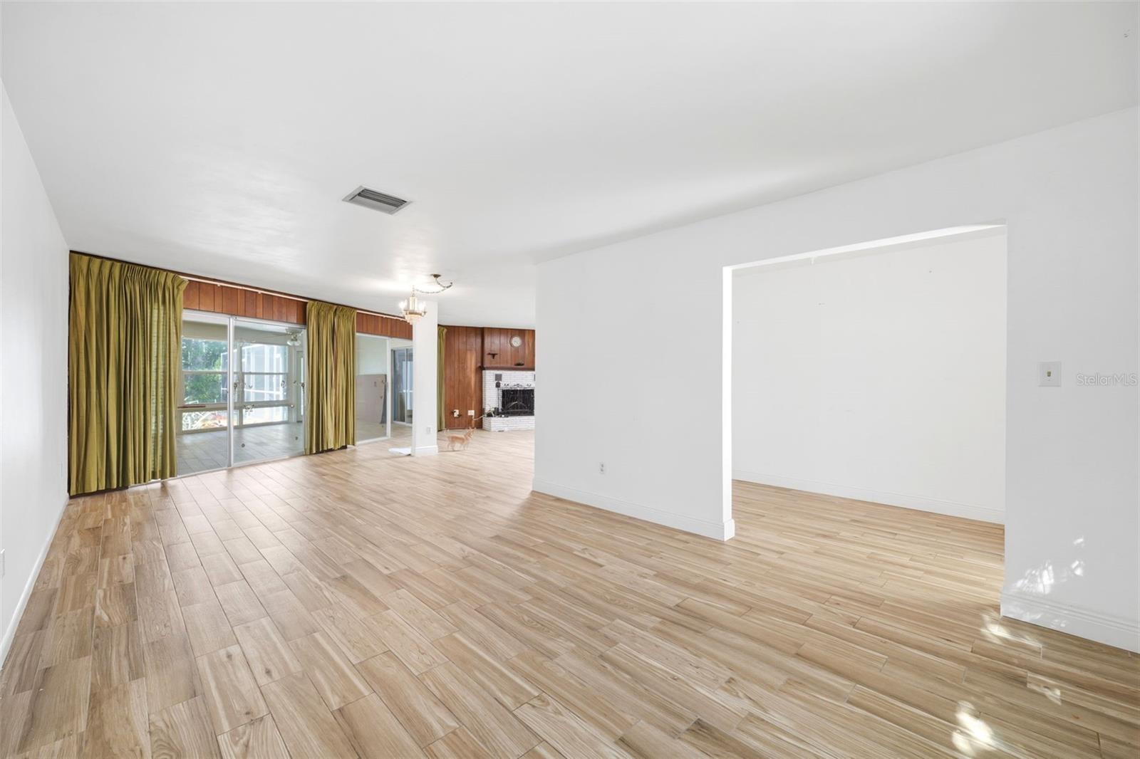 GOLDEN ACRES - Residential