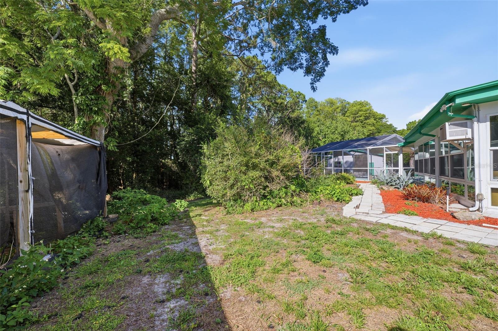 GOLDEN ACRES - Residential
