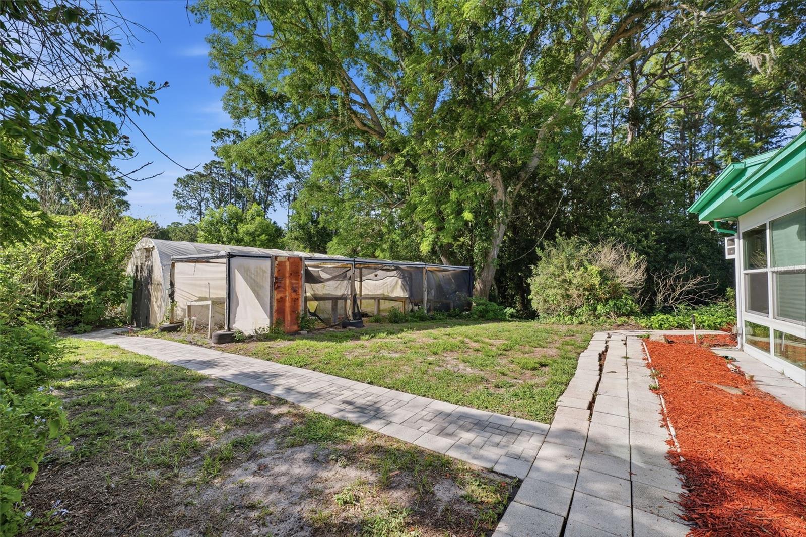 GOLDEN ACRES - Residential