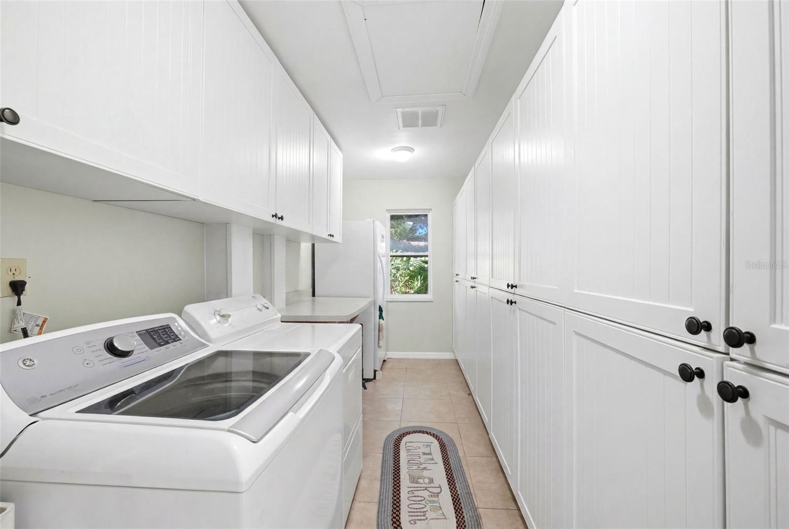GOLDEN ACRES - Residential