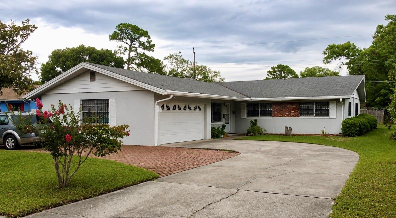 Welcome to this 3-bedroom, 2-bath home offering 1,638 sq ft of comfortable living space in Orlando. Featuring an open floor plan, spacious living areas, a 2-car garage, and a generous backyard, this home is perfect for everyday living and entertaining. Conveniently located near major highways, shopping, dining, schools, and area attractions. Don't miss this opportunity to own a beautiful home in a desirable location.