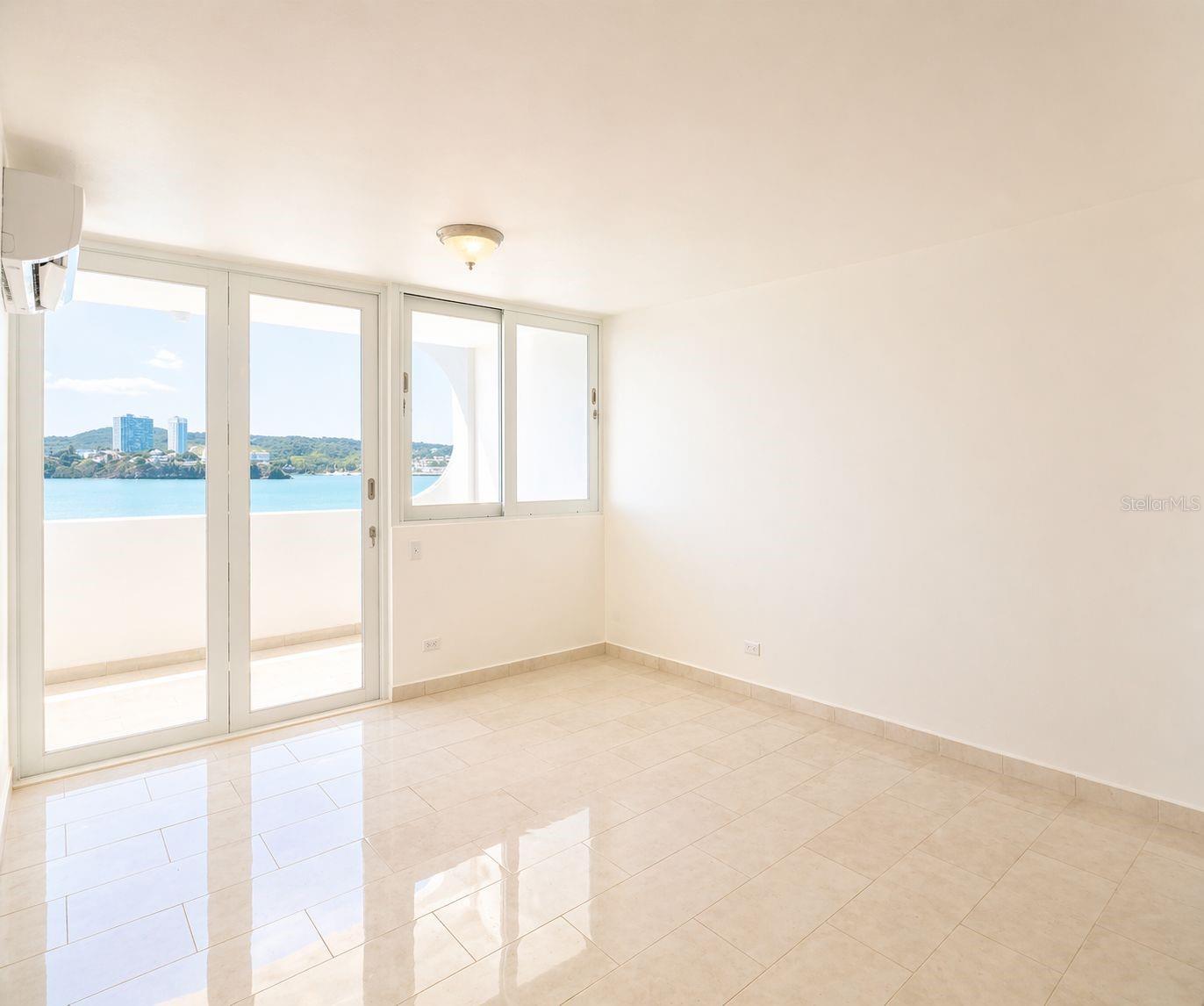 ISLETA MARINA - Residential