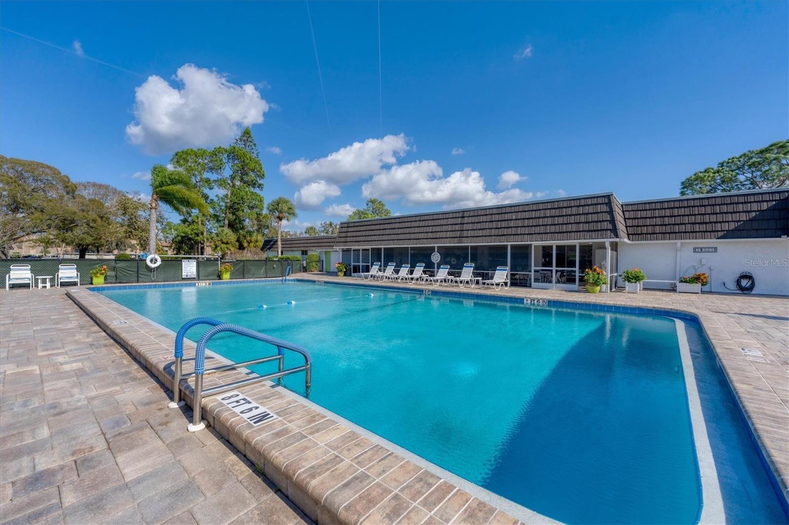 GLEN OAKS RIDGE VILLAS 1 - Residential