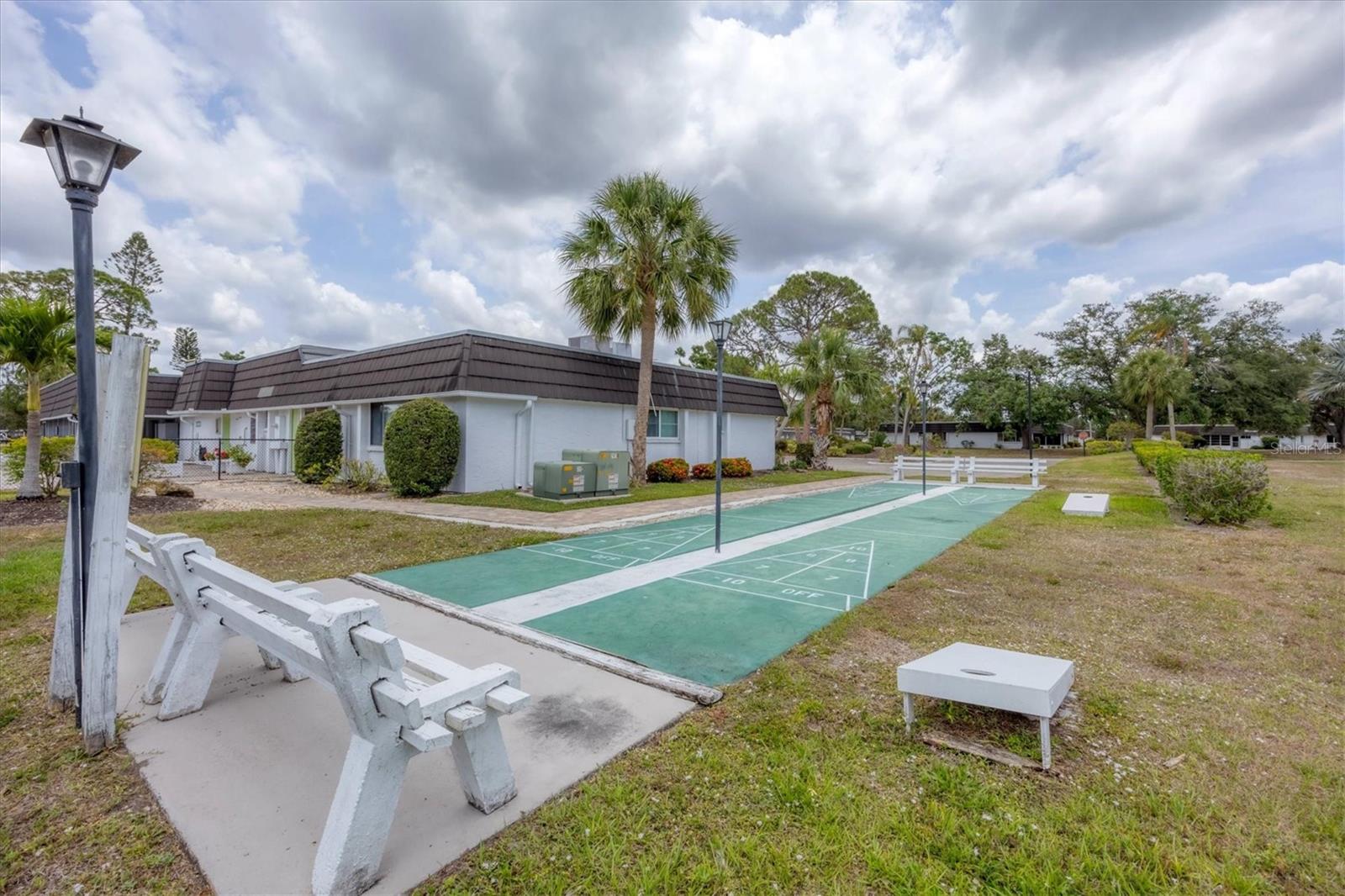 GLEN OAKS RIDGE VILLAS 1 - Residential