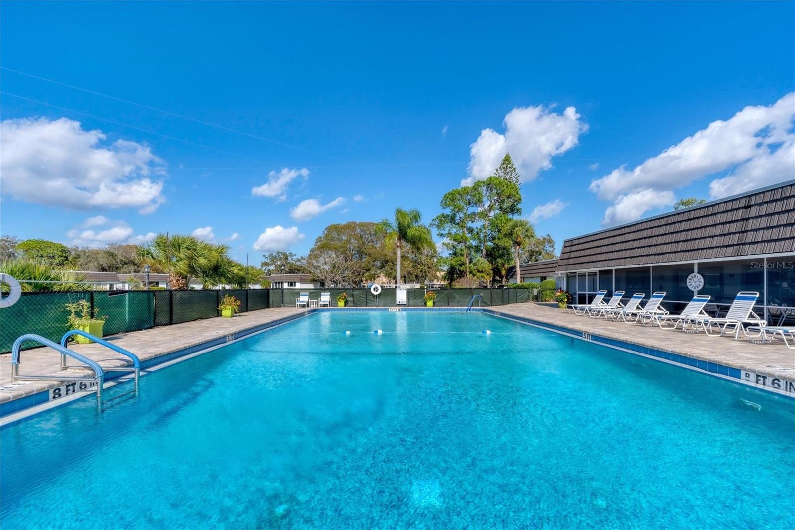GLEN OAKS RIDGE VILLAS 1 - Residential