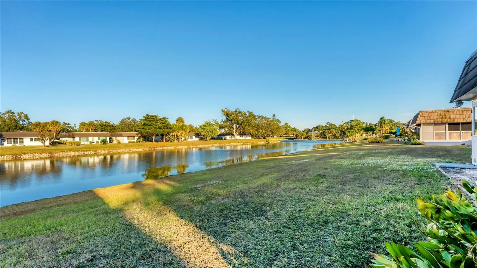 GLEN OAKS RIDGE VILLAS 1 - Residential