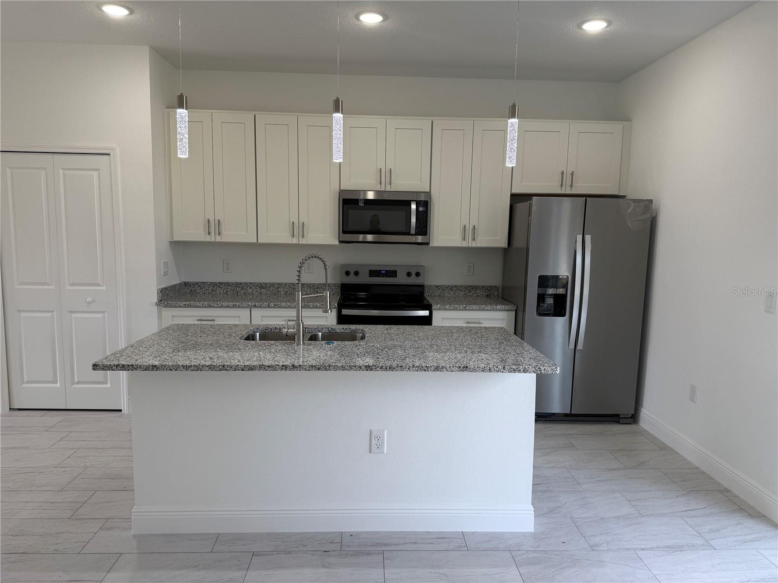 CITRUS SPGS UNIT 27 - Residential
