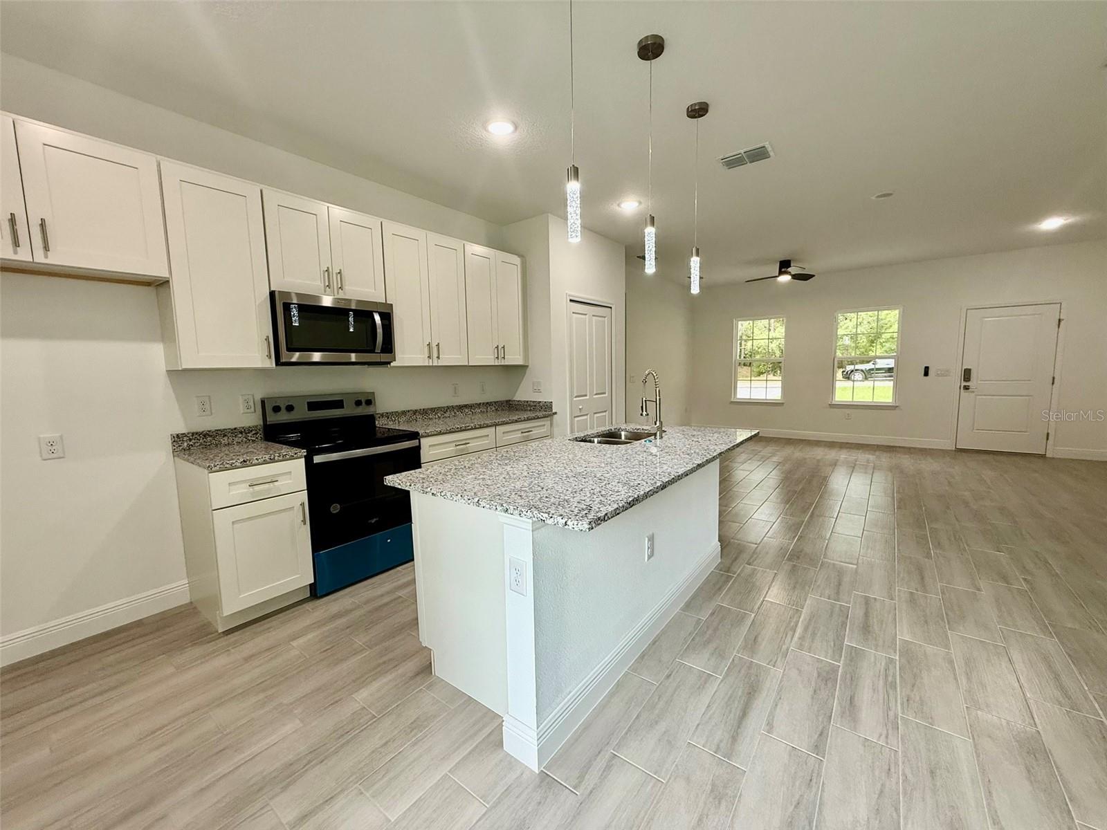 CITRUS SPGS UNIT 27 - Residential
