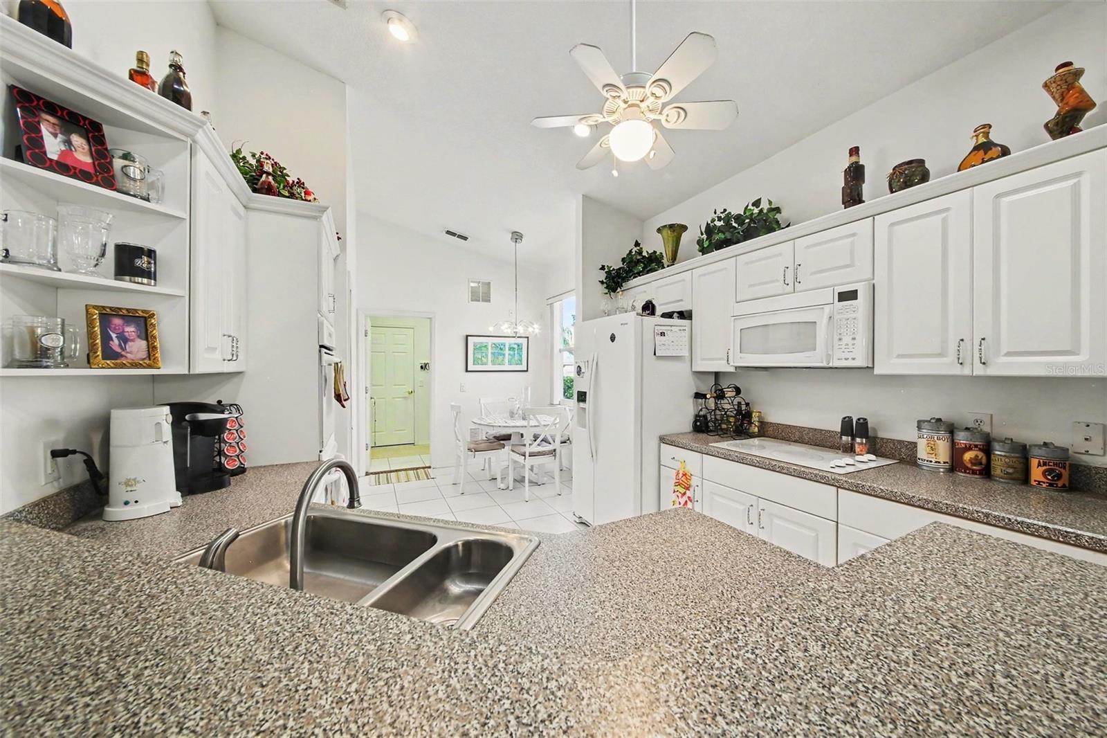 CLERMONT SUMMIT GREENS PH 02D LT 01 BEING - Residential