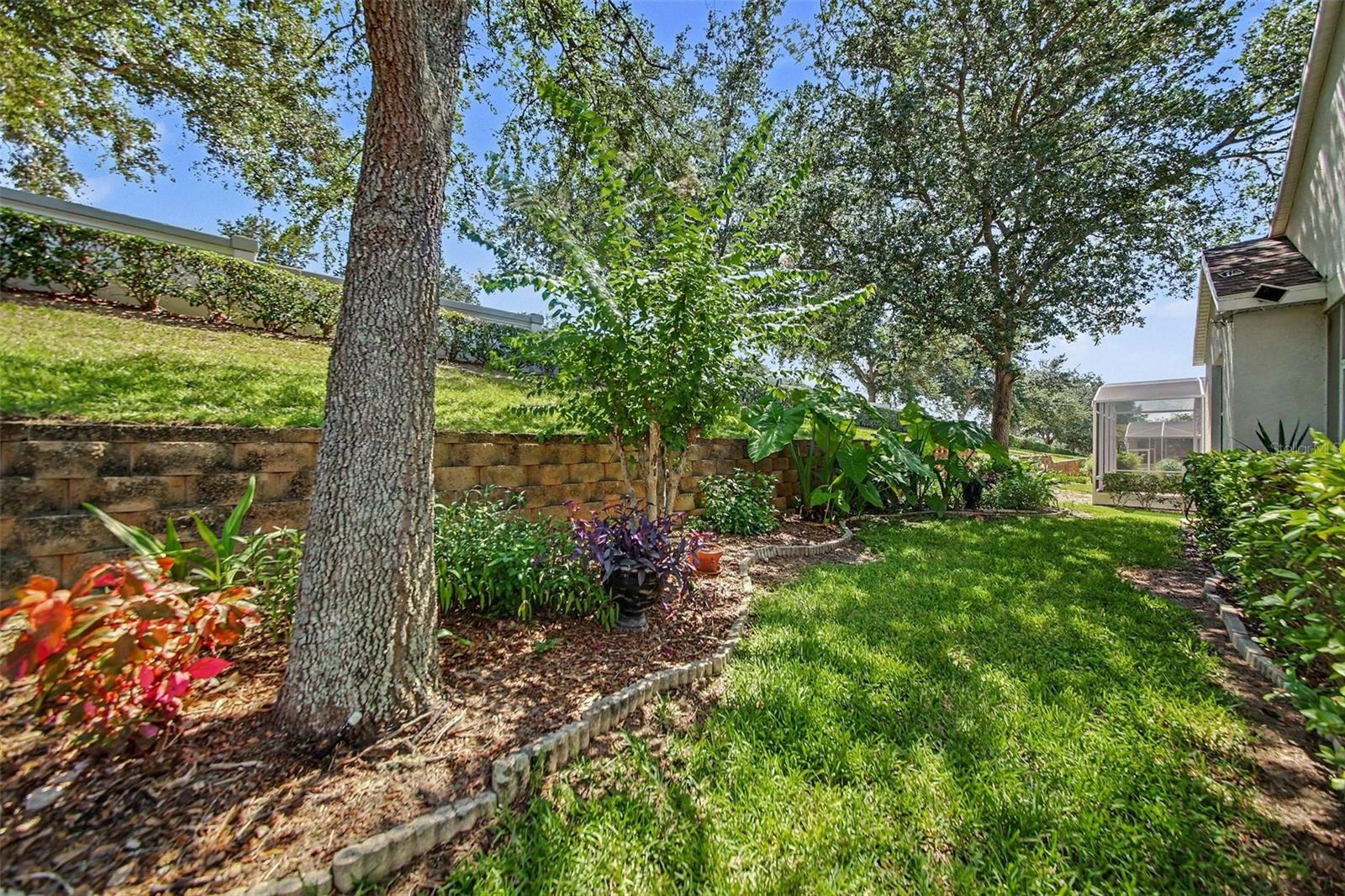 CLERMONT SUMMIT GREENS PH 02D LT 01 BEING - Residential