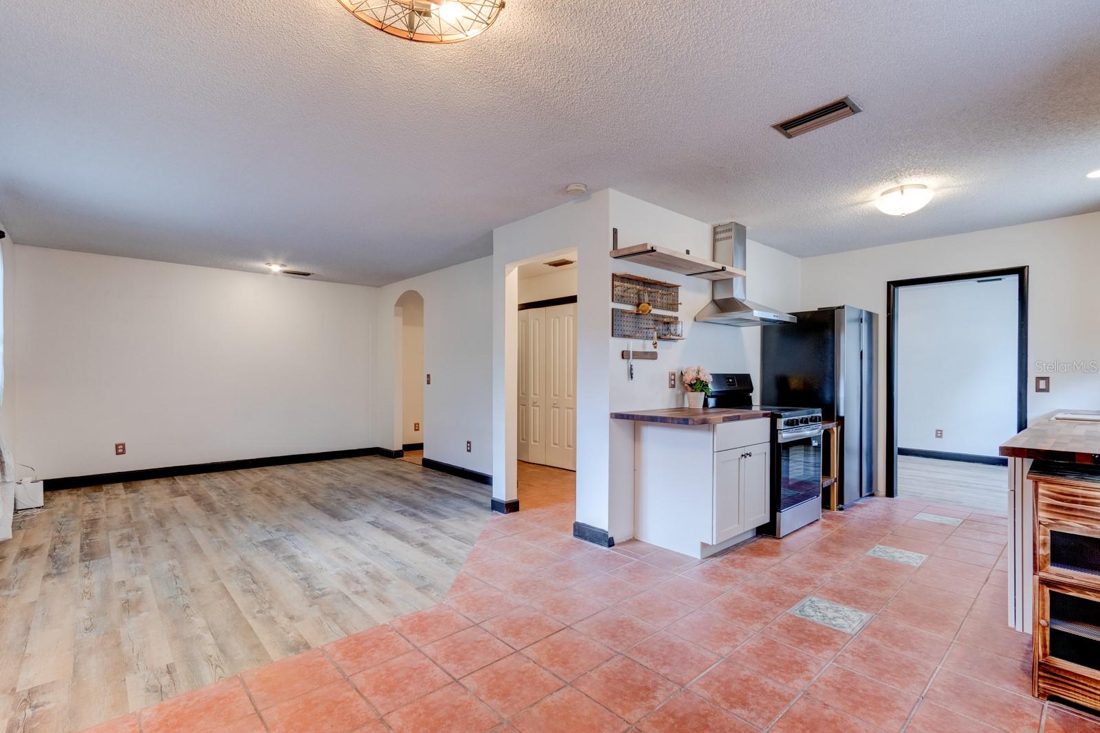 HIGHLAND SHORES SEC 02 - Residential
