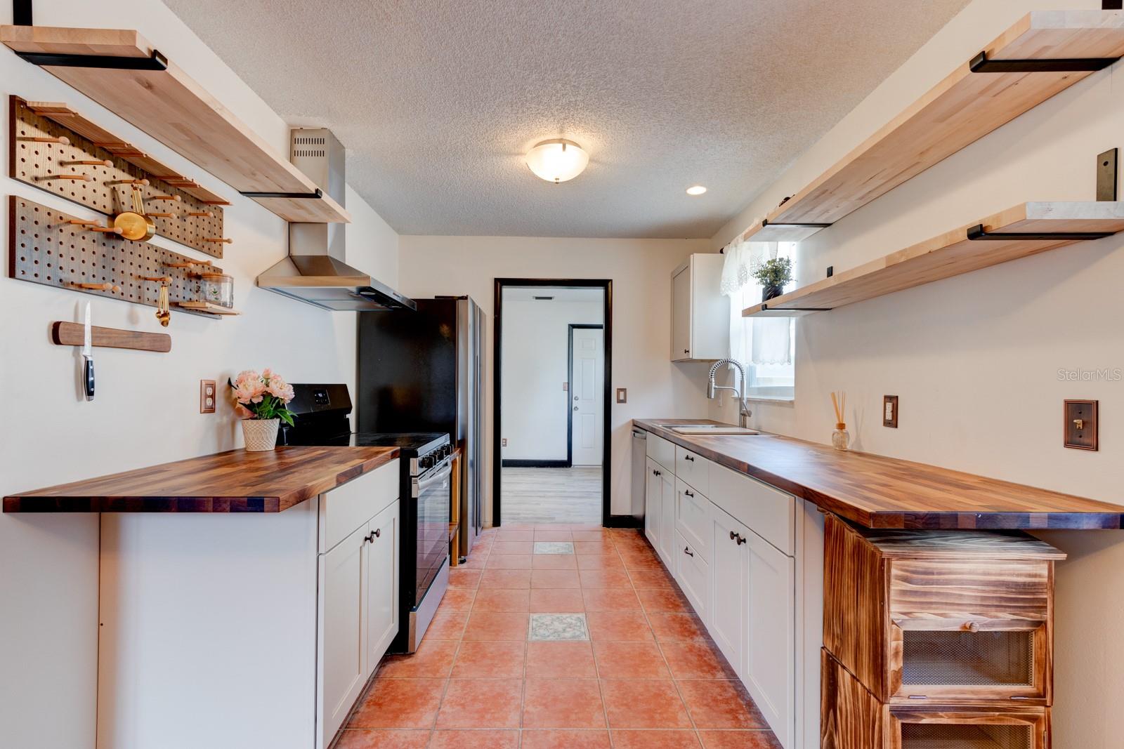 HIGHLAND SHORES SEC 02 - Residential