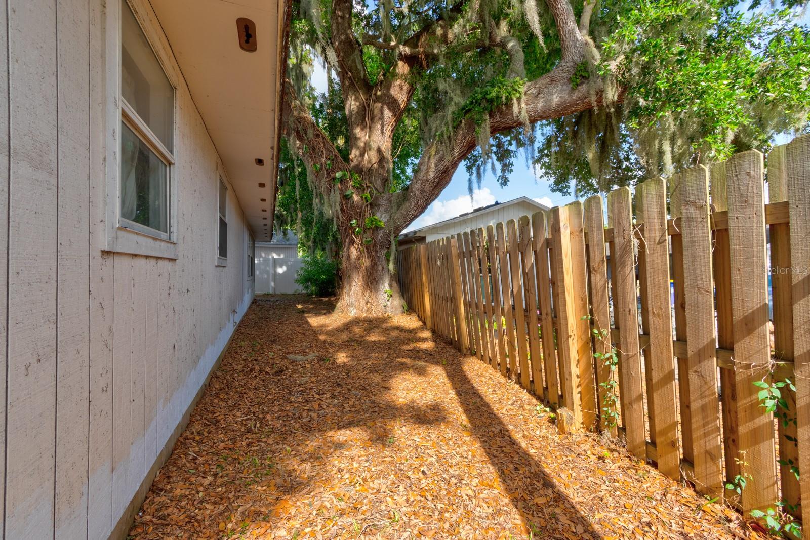 HIGHLAND SHORES SEC 02 - Residential