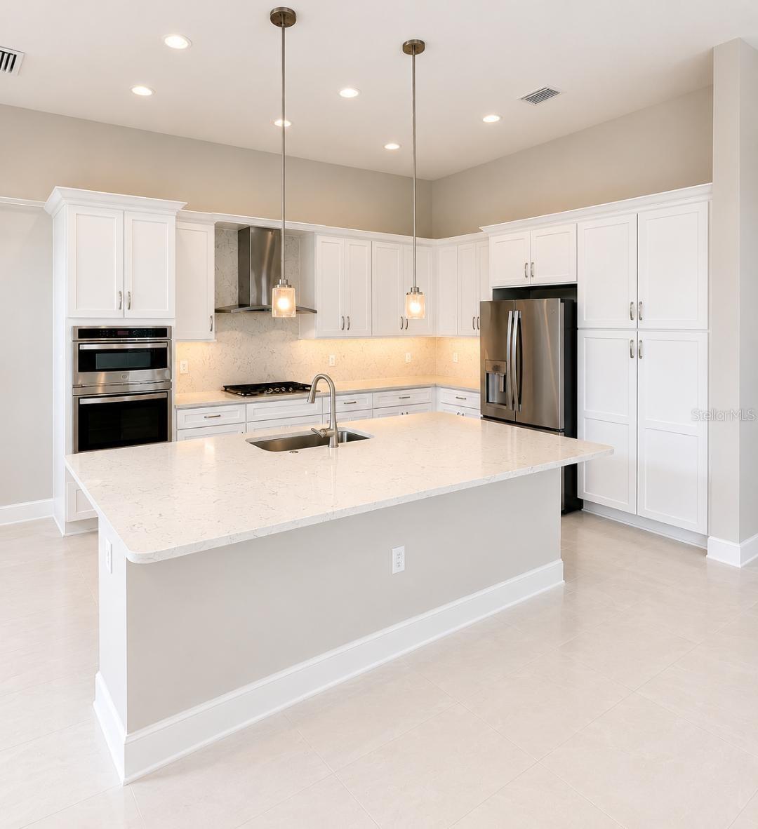 VALENCIA RIDGE - Residential