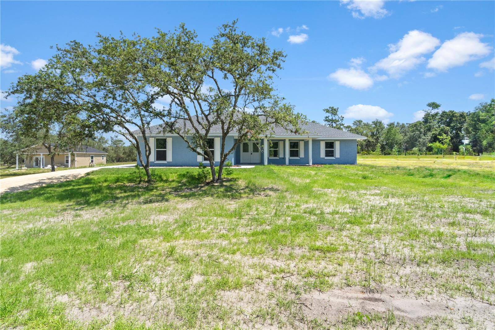 UNIVERSITY OAKS - Residential