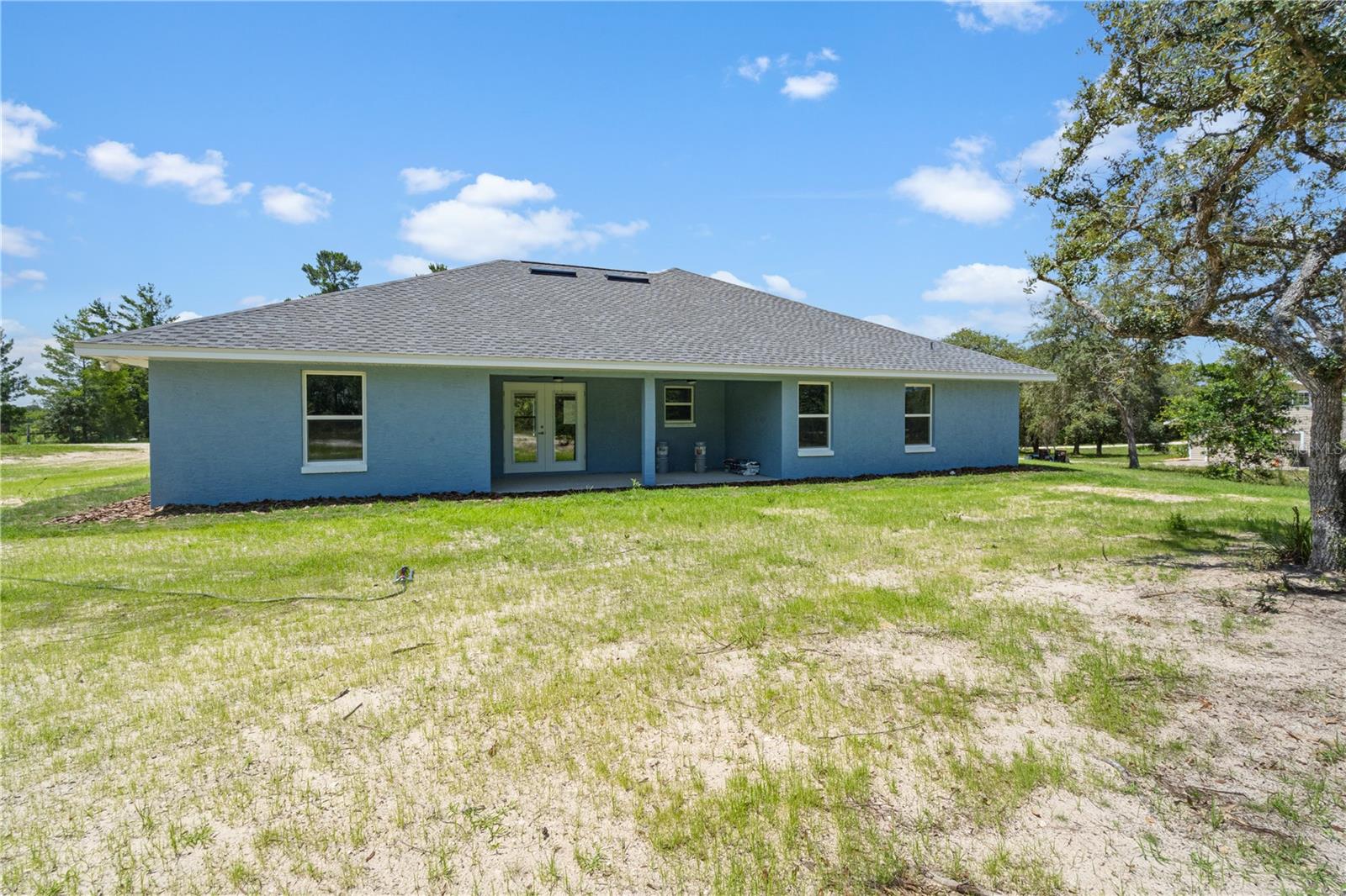 UNIVERSITY OAKS - Residential