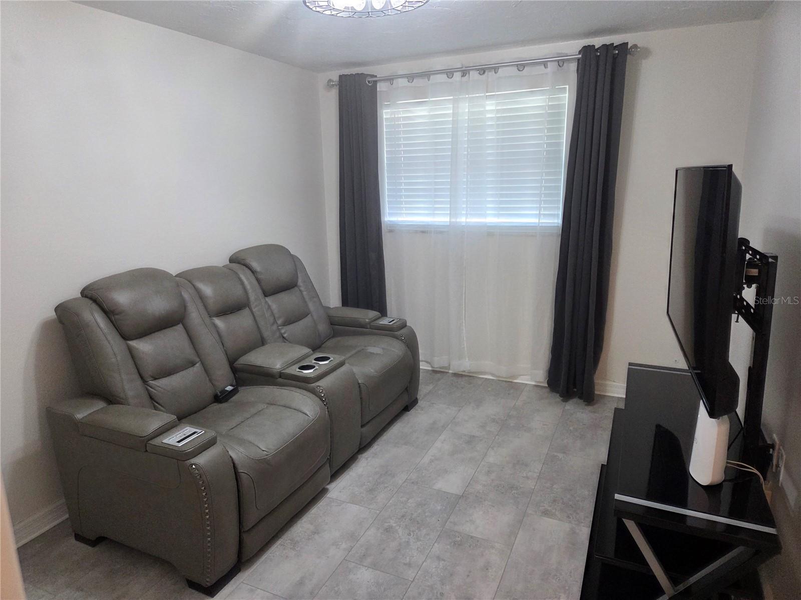 SOUTHRIDGE - Residential