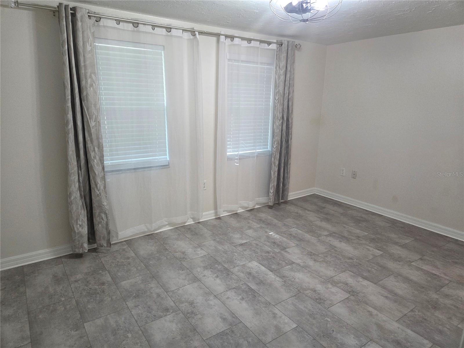 SOUTHRIDGE - Residential