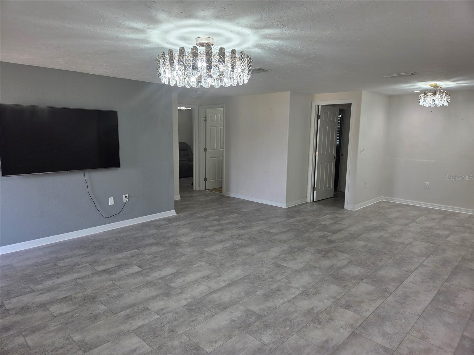 SOUTHRIDGE - Residential